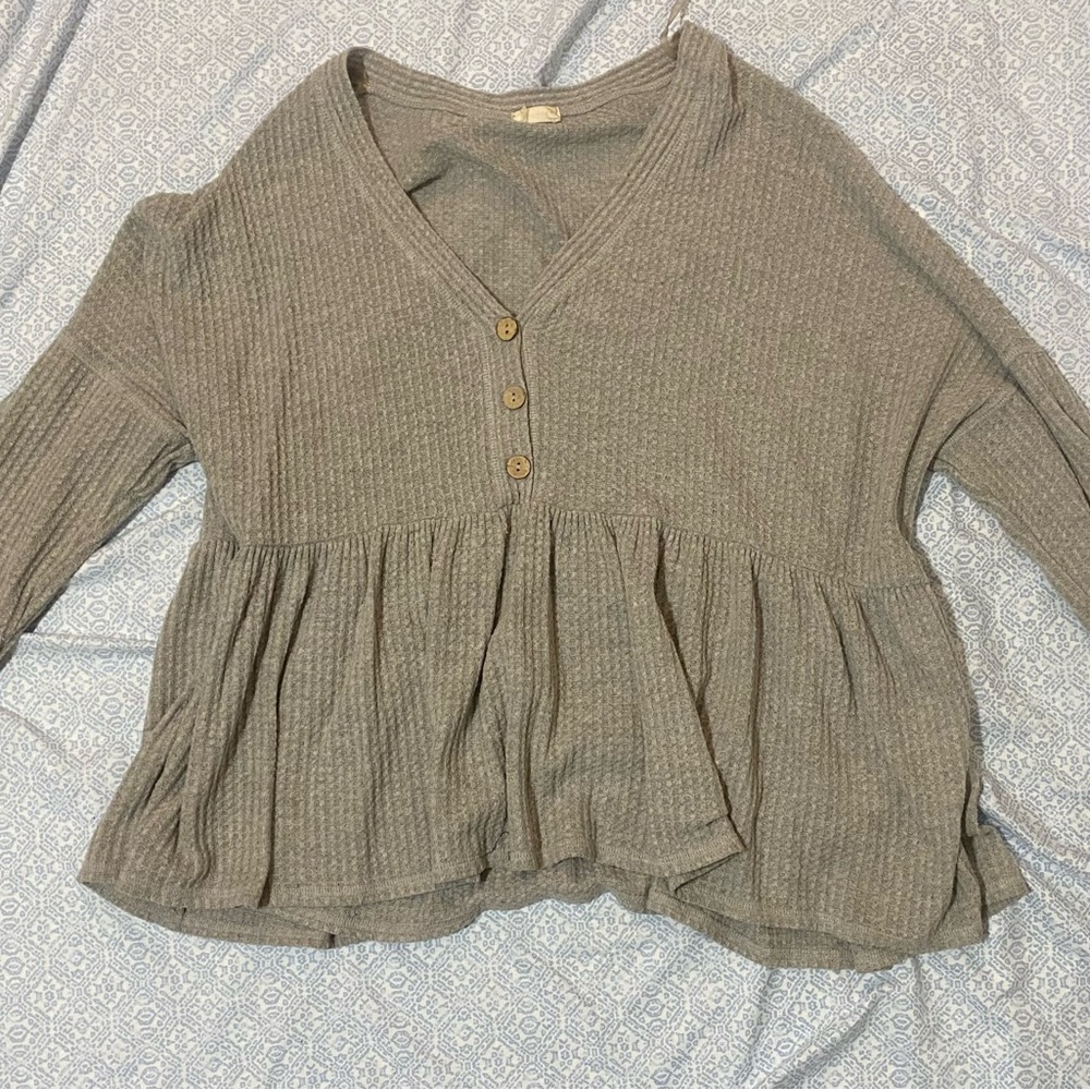 Peach Love California Gray Button-Front Blouse